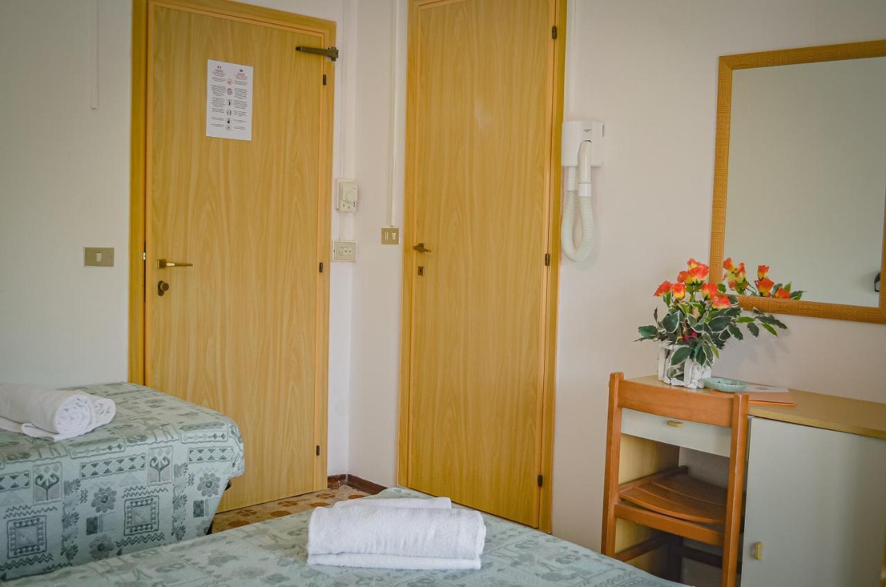 Hotel Stradiot Rimini Exterior photo
