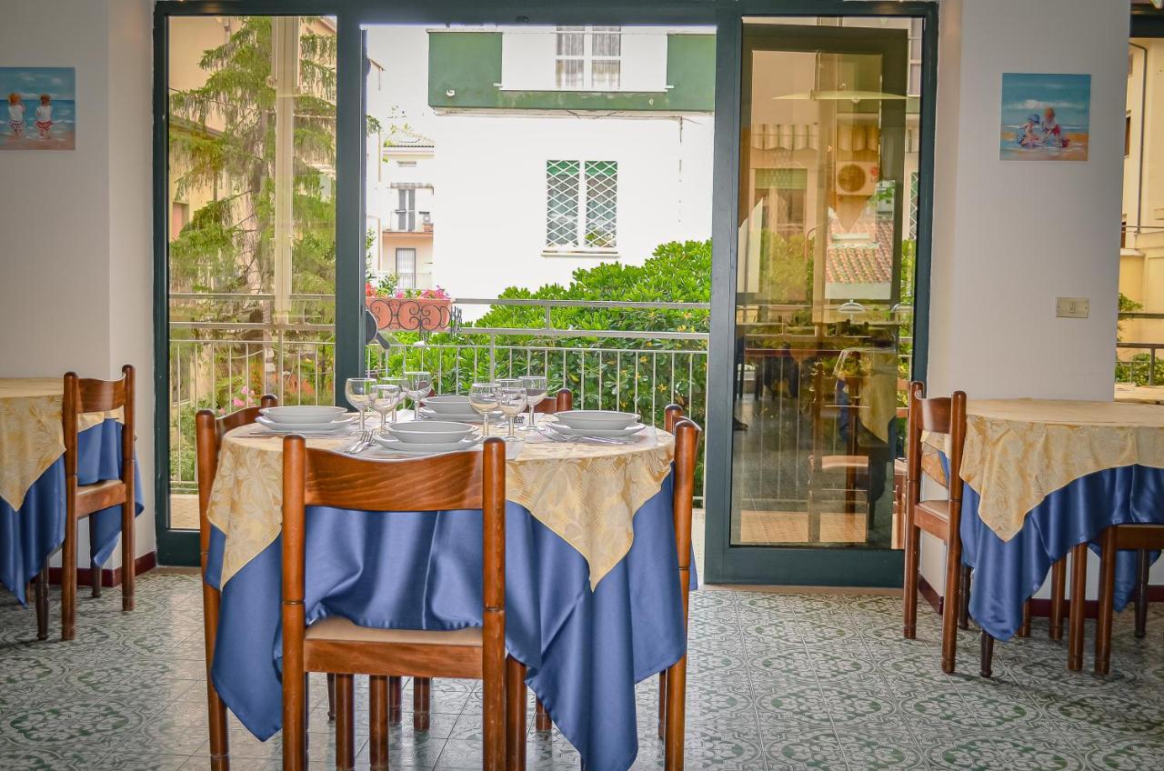 Hotel Stradiot Rimini Exterior photo